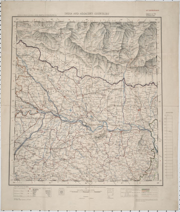 Mapa składana, papierowa. U góry widoczny napis: India and adjacent countries. U dołu widoczna rozbudowana legenda.