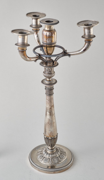 Lichtarz srebrny, stojący na 4 świece