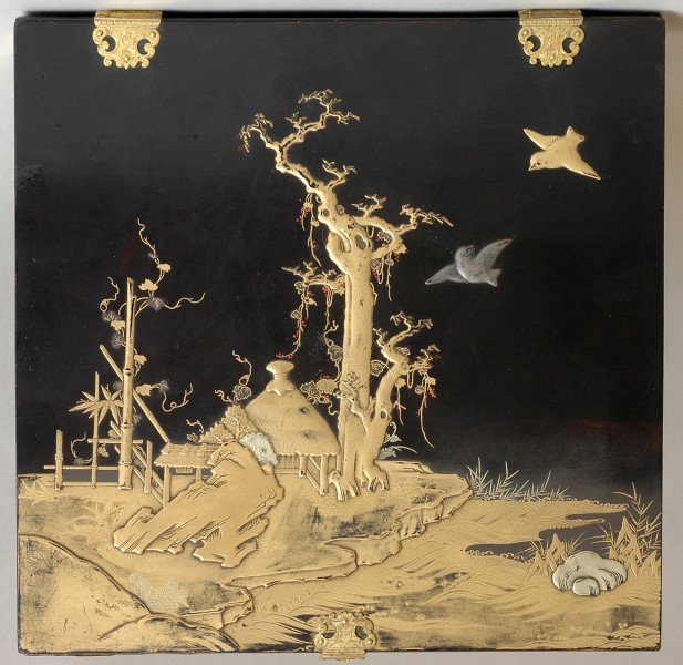 pokrywka - ujęcie z góry z pejzażem przedstawiającym konary drzew, pawilon i lecące ptaki