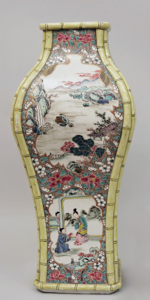 ujęcie całości od strony pierwszej