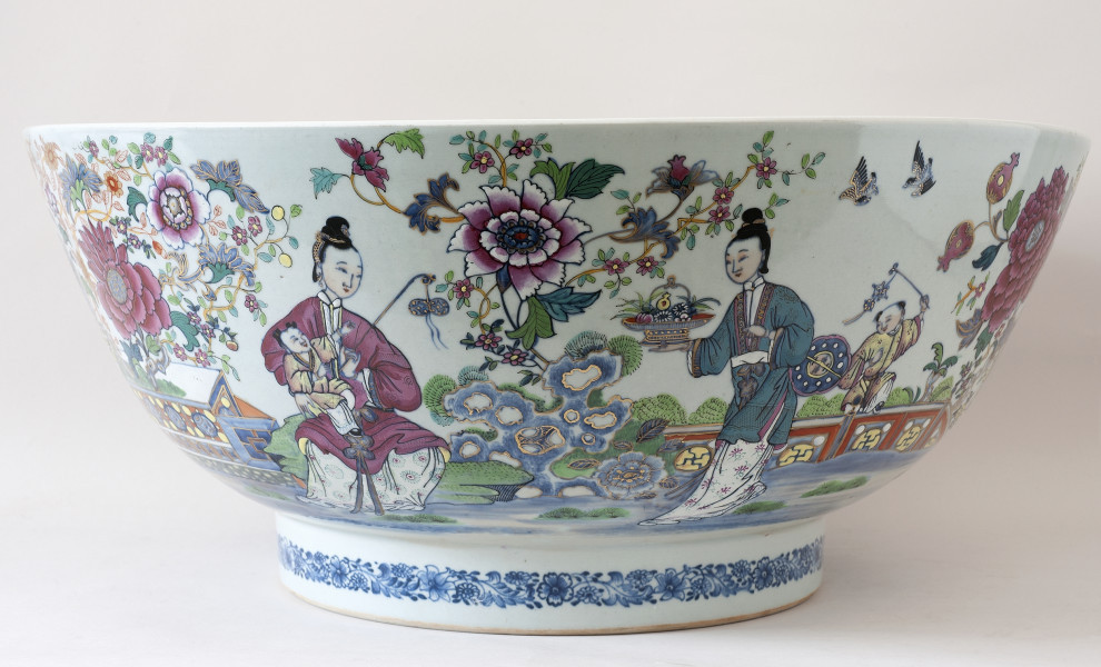 ujęcie całości od strony pierwszej