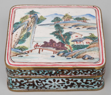 ujęcie całości od strony pierwszej oraz z góry