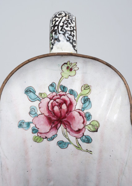 detal - dekoracja na wylewie