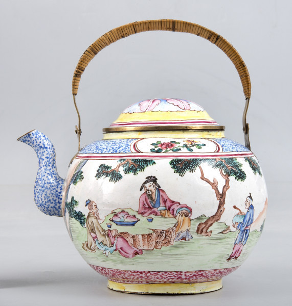 ujęcie całości od strony trzeciej