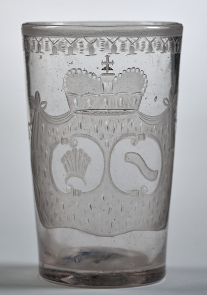 Szklaneczka z herbem Szreniawa Lubomirskich