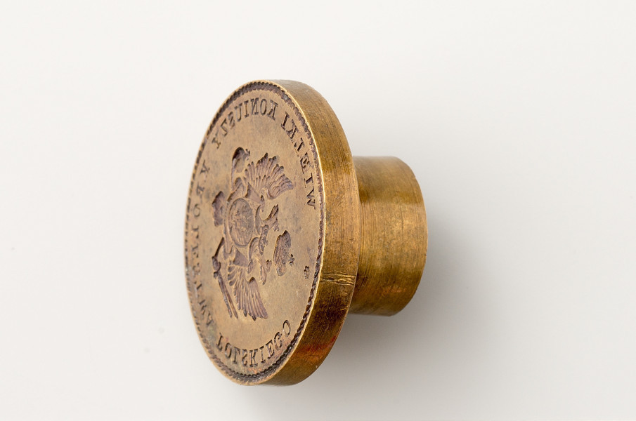 ujęcie 3/4 - tympariusz, rączki brak