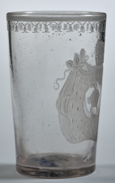 Szklaneczka z herbem Szreniawa Lubomirskich