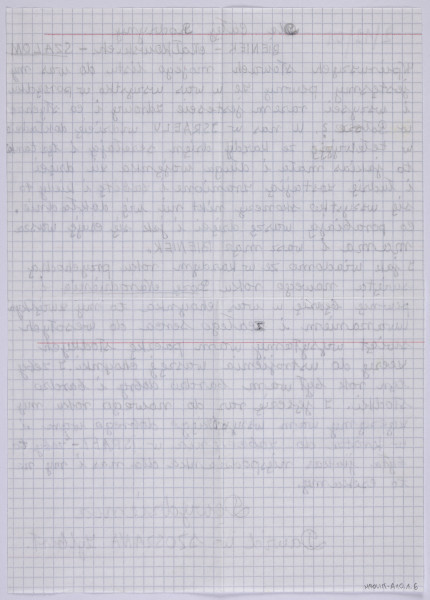 Ujęcie z góry, verso, kartka w kratkę, niezapisana