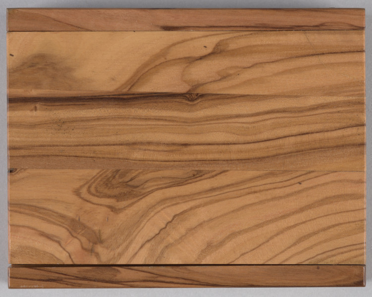 Ujęcie z góry [zamknięty futerał]. Fotografia wykonana w ramach Programu Operacyjnego Polska cyfrowa – projekt www.muzeach