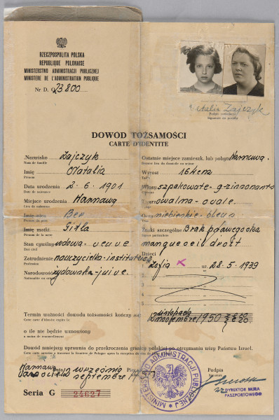 Ujęcie z góry, recto, druk urzędowy, uzupełniony, z fotografiami