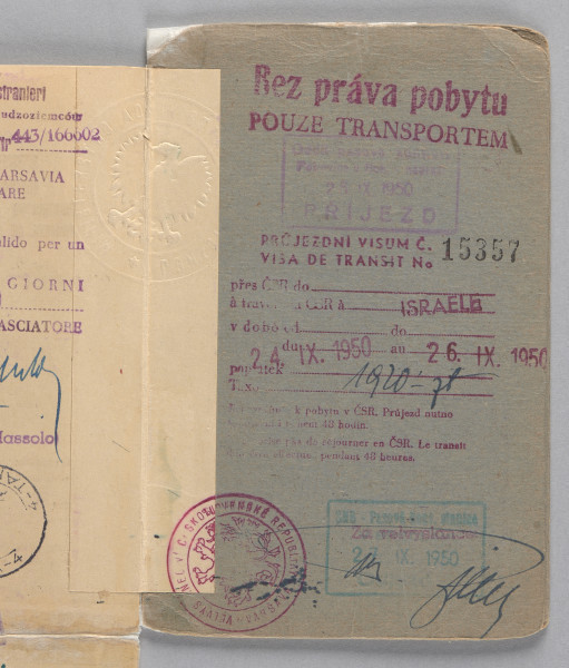 Ujęcie z góry, recto, druk urzędowy, uzupełniony, doklejony do karty z lewej górnej strony