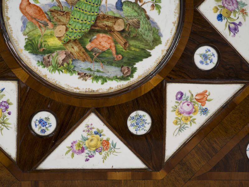 zbliżenie na dekorację blatu