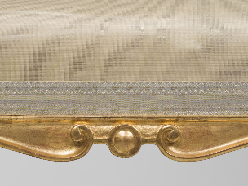 zbliżenie na dekorację przedniego ramiaka