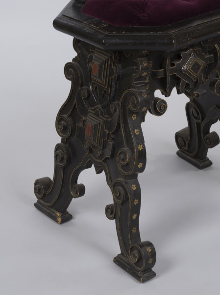 zbliżenie na dekorację nóg