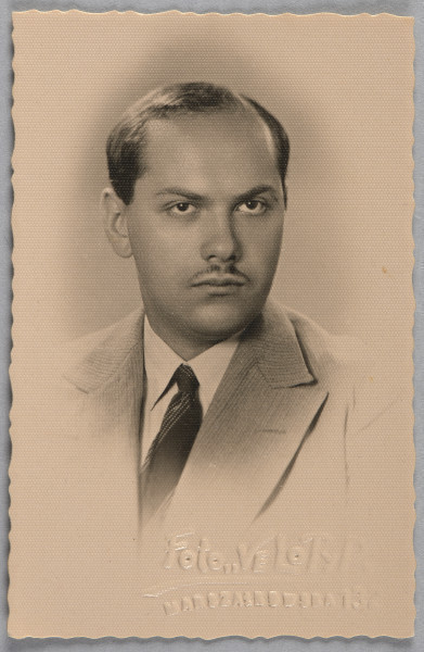 Ujęcie z góry, awers fotografii z nadrukiem