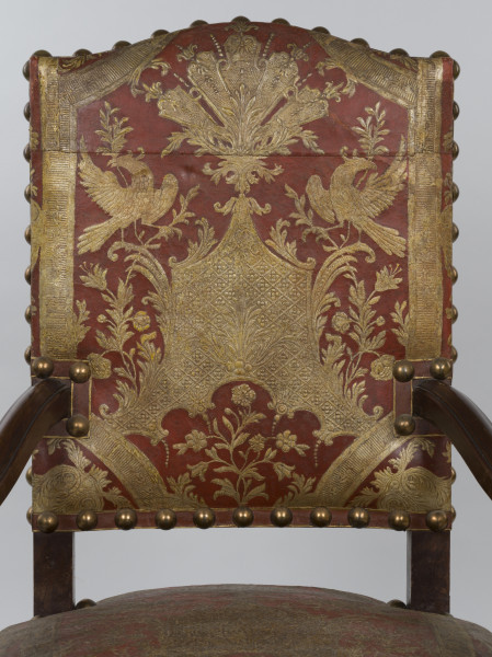 zbliżenie na dekorację oparcia