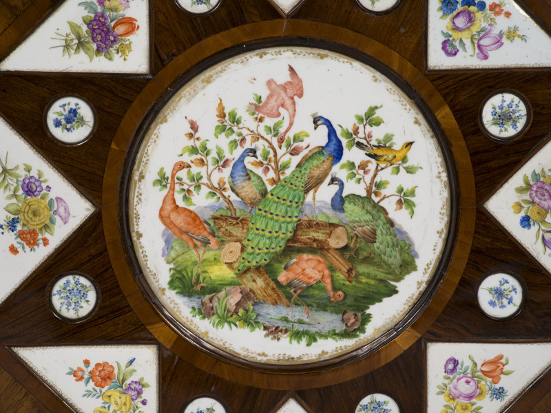 zbliżenie na dekorację blatu