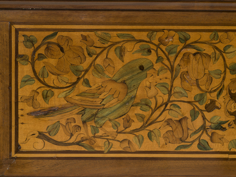 detal - ujęcie z tyłu, strona lewa