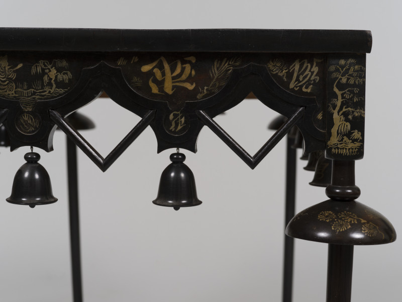 zbliżenie na dekorację ażurowej cargi strony czwartej