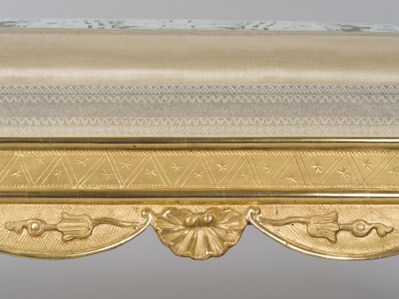 zbliżenie na dekorację cargi strony pierwszej