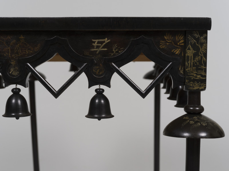 zbliżenie na dekorację ażurowej cargi strony drugiej