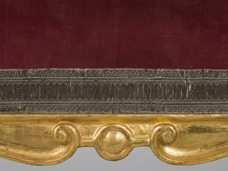 zbliżenie na dekorację ramiaka strony pierwszej