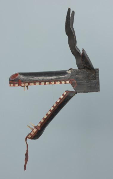 rekwizyt obrzędowy - Ujęcie z lewej strony. Rekwizyt obrzędowy wykorzystywany podczas przedstawień kolędniczych.