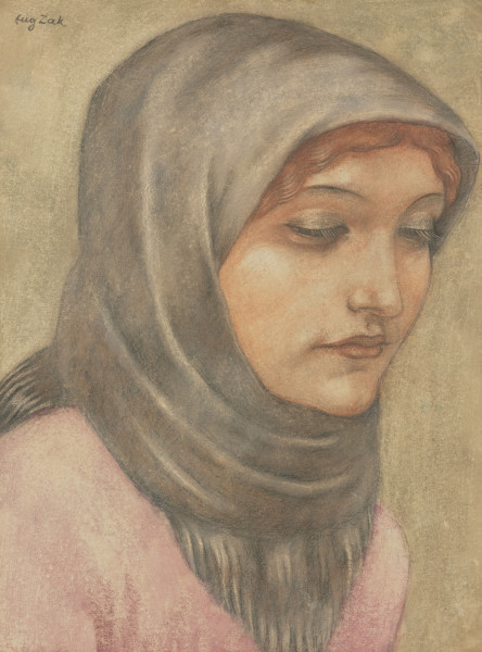 portret kobiecy - ujęcie z przodu; Portret młodej dziewczyny w popiersiu, w 3/4; widzianej od prawej strony, w chustce na głowie. Twarz o delikatnych rysach, cienkim nosie, półprzymkniętych oczach z długimi rzęsami i szarymi cieniami na powiekach, czarne brwi zaznaczone jedną wygiętą linią, pośrodku rozdzielają się dekoracyjnie wijące się pukle włosów, okalające czoło do skroni, resztę zasłania szara chusta okalająca twarz- jej prawy koniec przechodzi wzdłuż lica i pod brodą, zawinięty aż na prawe ramię na około, drugi opada na piersi, na jasnoliliową bluzkę. Tło jednolite, jasnoszare.