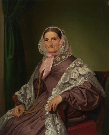 obraz - Ujęcie z przodu;  Portret starszej damy. Siedząca kobieta w eleganckim stroju na zielonym tle.