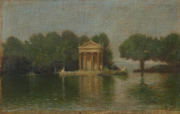 pejzaż - ujęcie z przodu; Obraz w kształcie leżącego prostokąta, namalowany w tonacji zieleni z dodatkiem błękitu i niewielką plamą żółci. Komponowany jest w trzech poziomych sferach. Na pierwszym planie przedstawiony jest staw. Woda malowana drobnymi plamkami zieleni. Widoczne w niej odbicie stojącej na drugim planie świątyńki klasycystycznej z czterema kolumienkami i trójkątnymi naczółkami, w otoczeniu drzew.  W prawo od świątyni widać daleki, zamazany horyzont. Powyżej 2/3 wysokości obrazu zajmuje niebo. Obraz malowany impresyjnie, szkicowo, z cienką warstwą farby.