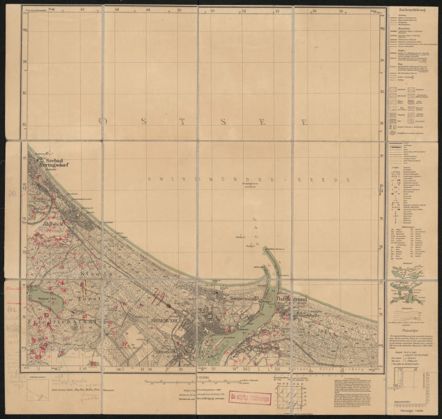 drukowana mapa 682 Swinemünde I - Ujęcie z przodu; Mapę 682 Swinemünde I opracowano i wydano w 1886, a skorygowano w 1924 roku. Obejmuje obszar w pobliżu miejscowości Swinemünde, Kreis Usedom-Wollin, Reg. Bez. Stettin, Prov. Pommern, dziś Świnoujście, miasto na prawach powiatu, woj. zachodniopomorskie, Polska. Jest jedynym zachowanym egzemplarzem arkusza przedwojennej mapy topograficznej oznaczonego godłem 682, zawierającym dane o lokalizacji obiektów i ich nazw w zasobie archiwalnym Flurnamen Sammlung. Na drukowanej mapie ręcznie naniesiono warstwę z numeracją obiektów fizjograficznych odnoszących się do miejscowości: Seebad Heringsdorf, Ahlbeck, Korswandt, Swinemünde.
