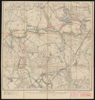 Mapa drukowana 153 Schönebeck II - Ujęcie z przodu; Mapę 1153 Schönebeck II opracowano i wydano w 1890, a dodrukowano w 1919 roku. Obejmuje obszar w pobliżu miejscowości Schönebeck, Kreis Saatzig, Reg. Bez. Stettin, Prov. Pommern, dziś Dzwonowo, pow. stargardzki, woj. zachodniopomorskie, Polska. Jest jedynym zachowanym egzemplarzem arkusza przedwojennej mapy topograficznej oznaczonego godłem 1153, zawierającym dane o lokalizacji obiektów i ich nazw w zasobie archiwalnym Flurnamen Sammlung. Na drukowanej mapie ręcznie naniesiono warstwę z numeracją obiektów fizjograficznych odnoszących się do miejscowości: Sassenhagen, dziś Chlebówko; Sassenburg, dziś Chlebowo; Kannenberg, dziś Kania; Karkow, dziś Karkowo; Albertinenhof, dziś Mokrzyca; Freienwalde, dziś Chociwel; Rossow, dziś Rosowo; Uchtenhagen A u. B (Altstadt), dziś Krzywiec; Uchtenhagen C (Schlossgut), dziś Krzywnica; Uchtenhagen D (Kempen), dziś Kępy; Uchtenhagen E (Neumühl), dziś Rokicie; Beweringen, dziś Bobrowniki; Vossberg, dziś Lisowo; Neu Damerow, dziś Nowa Dąbrowa; Trampke, dziś Trąbki; Dahlow, dziś Dalewo; Schönebeck; Marienfließ, dziś Marianowo.