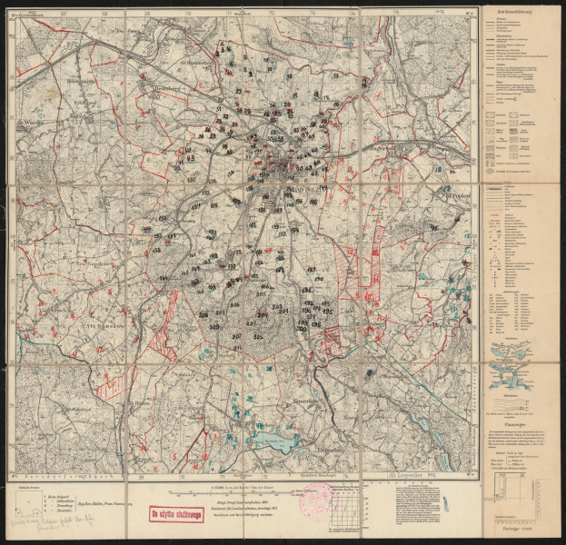 Mapa drukowana 873 Bad Polzin II - Ujęcie z przodu; Mapę 873 Bad Polzin II opracowano i wydano w 1889, a skorygowano w 1924 roku. Obejmuje obszar w pobliżu miejscowości Bad Polzin, Kreis Belgard, Reg. Bez. Köslin, Prov. Pommern, dziś Połczyn-Zdrój, pow. świdwiński, woj. zachodniopomorskie, Polska. Jest jednym z trzech zachowanych egzemplarzy arkusza przedwojennej mapy topograficznej oznaczonego godłem 873 (ale inne wydanie), zawierającym dane o lokalizacji obiektów i ich nazw w zasobie archiwalnym Flurnamen Sammlung. Na drukowanej mapie ręcznie naniesiono warstwę z numeracją obiektów fizjograficznych odnoszących się do miejscowości: Hohenwardin, dziś Wardyń Górny; Bad Polzin; Jagertow, dziś Ogartowo; Alt, Neu Sanskow, dziś Zajączkowo, Zajączkówko; Vorbruch, dziś Rzęsna; Alt Hütten, dziś Dobino; Kavelsberg, dziś Ogrodno; Gr., Kl. Poplow, dziś Popielewo, Popielewko; Bramstädt, dziś Toporzyk; Klockow, dziś Kłokowo; Gauerkow, dziś Gaworkowo.