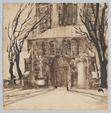 S/G/3319/ML - Widok fragmentu elewacji gotyckiego kościoła. Bryła ucięta powyżej dachu nawy bocznej i przy prawej krawędzi. Po lewej, w głębi sylwetka kaplicy (prezbiterium) nakrytej kopułą. W ścianie nawy, pomiędzy uskokowymi szkarpami ostrołuczny portal, w tympanonie owal z rzeźbą. Obok, po lewej duży krucyfiks, po prawej półkoliście zakończona wnęka. W górnej partii ściany rząd ostrołukowych okien. Przy bocznych krawędziach kompozycji czarne sylwetki bezlistnych drzew. Na dole fragment prowadzącej do wnętrza alejki. Przedstawienie utrzymane w odcieniach ciemnego brązu, szkicowe. Operuje zespołami plam, w partiach muru ułożonych w zespoły poziomych pasków
