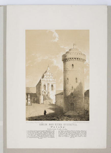 Widok dziedzińca zamku lubelskiego z kaplicą i basztą. Na pierwszym planie, po prawej baszta na planie koła, w głębi nieco na lewo od osi, w obwodzie murów skrzydła wschodniego bryła późnogotyckiej kaplicy św. Trójcy. Przy północnej ścianie kaplicy dawny dom mansjonarski, po lewej wolnostojąca smukła kapliczka. Przedstawienie w tonacji szarości i beżu, miękko modelowane.