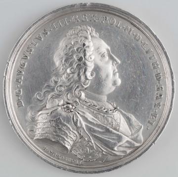 N/381/ML - AV. Popiersie króla w profilu w prawo, z odkrytą głową, w zbroi, w płaszczu, z gwiazdą orderu Orła Białego. W otoku napis rozdzielony na dole przez wizerunek:
D . G . AVGVSTVS . III . REX . POL . M . D . LITH . D . SAX . EL .
Sygnatura: H.P.GROSKVRT

RV. Scena koronacji przed ołtarzem. W otoku napis:
CONCORDIBVS LIBERAE GENTIS SVFFRAGIIS . 
Na dole w odcinku:
ELECT : V . OCT : MDCCXXXIII / CORONATVS XVII . IAN / MDCCXXXIV . 