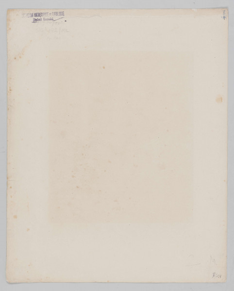 S/G/492/ML - Widok domniemanego nagrobka Jana Baptysty Tęczyńskiego (ok. 1538-1563) i królewny szwedzkiej Cecylii w kościele wniebowzięcia Najświętszej Maryi Panny Kraśniku.  Nagrobek architektoniczny, przyścienny. Powyżej cokołu sarkofag z herbami Jelita po bokach, na sarkofagu przedstawiona w arkadowej wnęce młoda para w pozycji półleżącej, połączona uściskiem ramion. Mężczyzna w zbroi, kobieta w długiej sukni. Arkada ujęta po bokach kompozytowymi pilastrami, po bokach rozetki, na łuku archiwolty uskrzydlona główka anielska. Powyżej belkowania zwieńczenie w formie obelisku. W jego dolnej części tablica z napisem:  D.O.M. Quos vita conjunxit, mors in tu mulum reduxit (których życie połączyło, śmierć w grobowcu rozdzieliła). Ponad tablicą herb Tęczyńskich - Topór z cesarskim dwugłowym orłem w klejnocie. Po prawej stronie nagrobka starszy, brodaty mężczyzna, w ścianie przeprute zamknięte ostrym łukiem okno, po lewej fragment stalli i modląca się postać. 
