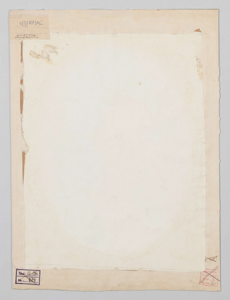 S/G/67/ML - Popiersie młodej kobiety, 3/4 w lewo. Twarz lekko zaokrąglona, duże, lekko wypukłe oczy o migdałowatym kształcie. Brwi wąskie, długie o  regularnych łukach. Nos dość szeroki, lekko spłaszczony, usta pełne, delikatnie wygięte w uśmiechu. Czoło wysokie, odkryte. Kasztanowe włosy związane na czubku głowy kokardą, opadające na plecy, lekko falujące. Ubrana w ciemną suknię z głębokim, podłużnym dekoldem. Portret w owalu umieszczonym na ciemnym tle.