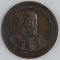N/2236/ML - AV. Popiersie hetmana en trois-quarts w prawo, z odkrytą głową. W otoku napis rozdzielony na dole przez wizerunek:
STEFAN CZARNECKI HETMAN POLNY KORON:
Sygnatura: I:LANG

RV. Ośmiowierszowy napis:
STEPH.CZARNECKI / PALAT.KIOV.DVX CAMP. / EXERC.REGNI POLONIAE / SUUM IN PERICULO / PATRIAE / DEFENSOR ET VICTOR / DEC.A.MDCLXV. / S.M.S.
