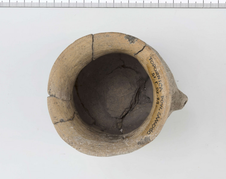 Naczynie :ze smoczkiem