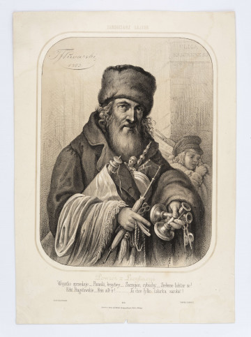 Portret starszego, brodatego mężczyzny w ujęciu do pasa, 3/4 w prawo. Twarz o wyrazistych rysach, poorana zmarszczkami, okolona dłuższymi, falowanymi włosami widocznymi spod futrzanej czapki. Ubrany w ciemny płaszcz. W dłoniach trzyma oferowane do sprzedaży przedmioty, m.in. firankę, parasolkę, lichtarze, nożyce. Kilka z nich widocznych zza poły płaszcza. Za mężczyzną, po prawej chłopiec w czapce z daszkiem niosący na ramieniu pozostałe towary, w tle fragment ceglanej ściany. 