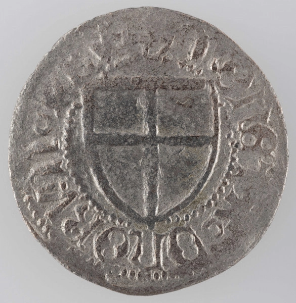 N/6943/ML - Av. W perełkowym otoku tarcza zakonna wielkiego mistrza. Na zewnątrz legenda dookolna:
 M A O R S   H I N R I C U S   QVA

RV. Tarcza zakonna ujeta perełkowym otokiem. Na zewnątrz, pomiedzy dwiema perełkowymi obwódkami, legenda dookolna poprzedzona małą tarczą z krzyżykiem:
 M O N E T A   D N O R V M   P R V

W legendzie awersu i rewersu występują znaki międzywyrazowe