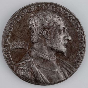 N/1498/ML - AV.popiersie króla w profilu w prawo, z odkrytą głowa, w zbroi. Z lewej nad ramieniem korona. W otoku napis:
. SIGIS . AVG . REX . POLO . MG . DVX . LIT . AET . S . XXIX .

RV. Ukoronowany orzeł polski. W otoku napis:
ANO . D . NRI . M . D . XLVIII . DOMINICVS . VENETUS . FECIT

W napisach na  w miejscu kropek znaki międzywyrazowe w postaci kuleczek.
