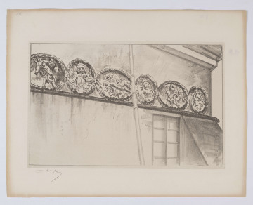 S/G/817/ML - Fragment górnych partii ściany seminarium duchownego w Lublinie z medalionowym fryzem obiegającym budynek. Scena zakomponowana ukośnie. W prawym górnym rogu fragment gzymsu. U dołu prostokątne okno i część narożnej szkarpy. Fryz złożony z okrągłych i owalnych medalionów ułożonych naprzemiennie, obramionych wieńcami z liści. W medalionach przedstawienia mitycznych i pierwszych historycznych władców Polski oraz sceny alegoryczne symbolizujące poszczególne postacie. Przedstawienie prowadzone miękkimi, przetartymi smugami, sceny w medalionach ukazane szkicowo, trudne do identyfikacji.

