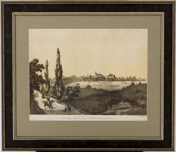 Widok Lublina z fragmentem traktu zamojskiego. Po prawej rozległy pejzaż ze sztafażem. W głębi, rozciągnięte w poziomie zabudowania miejskie z charakterystycznymi dla Lublina budowlami. Przedstawienie szczegółowe, modelowane miękkimi, przetartymi smugami, dominują odcienie szarości wzbogacone rdzawym oranżem. 
