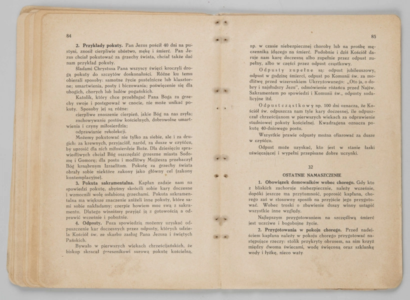 ML/MART/183 - Obrzędy święte : podręcznik do nauki religii dla uczniów gimnazjum : klasa 1 / Z. Baranowski ; J. Noryśkiewicz. - Poznań : Księgarnia Św. Wojciecha, 1936. - 124 s. : il. ; 22 cm.
Brak tylniej okładki.