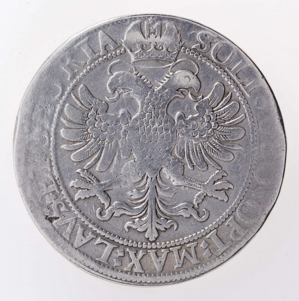 Aw. W tondzie ujętym pojedynczym otokiem perełkowym herb miasta. W otoku legenda poprzedzona rozetką:
*MO:NO:CIVII:SANGALLENSIS*1621

Rw. W tondzie ujętym pojedynczym otokiem perełkowym ukoronowany, dwugłowy Orzeł. Legenda dookolna rozdzielona na górze przez koronę:
SOLI*DEO*OPT:MAX:LAVS*ET*GLORIA