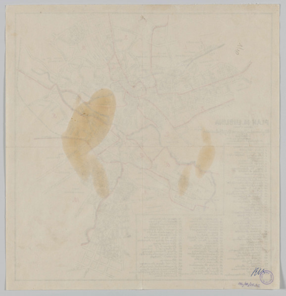 ML/H/1632 - Plan miasta Lublina opracowany w 1938 r. Druk jednostronny w kolorach czarnym i czerwonym. Tytuł, skala oraz informacja o wydawcy zamieszczone w lewej części karty różnym krojem czcionki. Poniżej w trzech kolumnach legenda zawierająca 91 opisów oznaczonych miejsc – zabytków, obiektów użyteczności publicznej, szkół, szpitali itp. (np. 1. Wieża Ciśnień (Nowa), 2. Szkoła Policyjna, 3. Dom starców i kalek […], 7. Szkoła Rzemieślnicza […], 28. Szpital Dziecięcy […]. 43. Teatr Miejski […], 48. Pomnik J. Kochanowskiego […], 90. Ośrodek zdrowia, 91. Kościół św. Teresy). Plan w skali 1:30000. Naniesione nazwy ulic, dzielnic oraz niektórych obiektów. Wyróżniona linia biegu rzek oraz trasy kolejowej. Kolorem czerwonym (liniami i cyframi arabskimi oznaczone podziały administracyjne). Całość ujęta w prostą ramkę. W p.d. rogu czerwonym kolorem mało czytelny nadruk nazwą drukarni (?). 