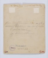 ML/H/F/68 - Jan Bogdanowicz z uczniami na zesłaniu. Fotografia przedstawia sześciu mężczyzn (dwóch siedzących i czterech stojących). Grupa zebrana w pomieszczeniu przy małym kwadratowym stoliku, na którym znajduje się globus, książki, zeszyty i kałamarz z piórem. Jedna z postaci, siedząca po prawej, pisze gęsim piórem. Osoba siedząca naprzeciw wskazuje lewą ręką punkt na globusie. Na ścianie nad stolikiem wisi plansza. Przy niej stoją dwaj mężczyźni - postać po lewej wskazuje coś na planszy prawą dłonią. Nad globusem pochylony jest mężczyzna z brodą w białej długiej koszuli ze stójką (tzw. 