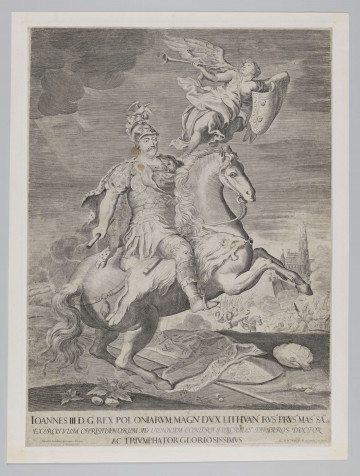 S/G/413/ML - Król na koniu profilem w prawo. Król zwrócony 3/4 w prawo z regimentem w prawej ręce, w antykizowanej zbroi i lamparcim płaszczu, na którego odgiętej wewnętrznej fałdzie słabo widoczny orzeł biały. Na głowie szyszak monarchy o motywie lwiej paszczy zwieńczony nieheraldycznym orłem. Pod prawym kolanem przypięta do siodła ze zwierzęcej skóry buława. Na ziemi pod kopytami konia leżą : turban turecki, kałkan, chorągiew, strzaskana kopia. W tle bitwa wiedeńska i katedra św. Stefana. W obłokach trąbiąca Fama, z tarczą Janiną w lewej ręce, dekorowaną motywem meandra i lwich głów. 
U dołu napis: IOANNES III D. G. REX POLONIARUM, MAGN DUX LITHVAN RUS. PRUS. MAS. SA. & EXERCITUUM CHRISTIANORUM AD VIENNAM CONTRA TURCAM ET TARTAROS DUCTOR AC TRIUMPHATOR GLORIOSISSIMUS.
